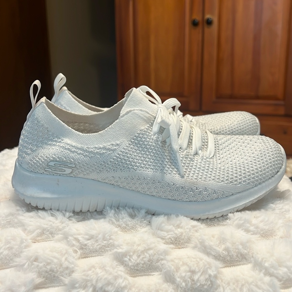 Skechers